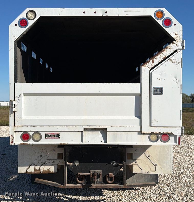 image for item YA1479 2011 Ford F750 Super Duty chipper truck