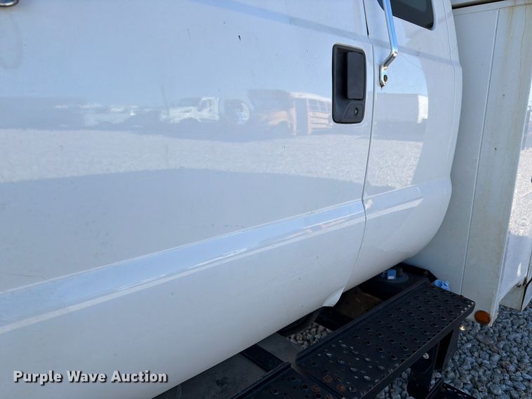 image for item YA1479 2011 Ford F750 Super Duty chipper truck