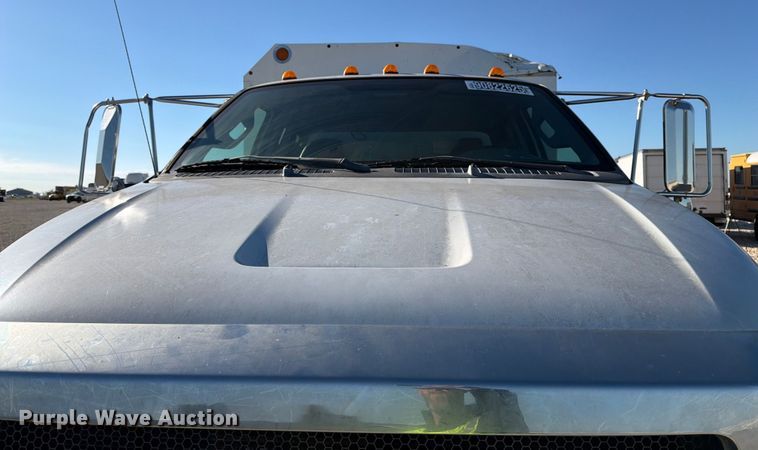 image for item YA1479 2011 Ford F750 Super Duty chipper truck