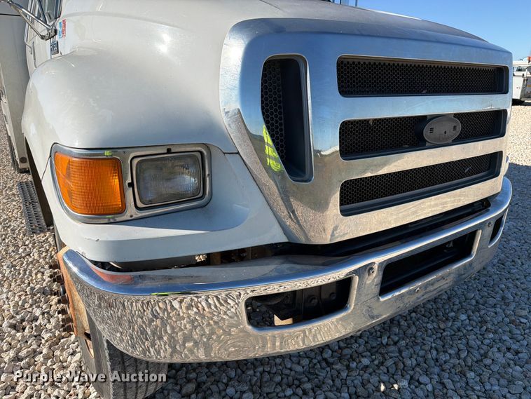 image for item YA1479 2011 Ford F750 Super Duty chipper truck