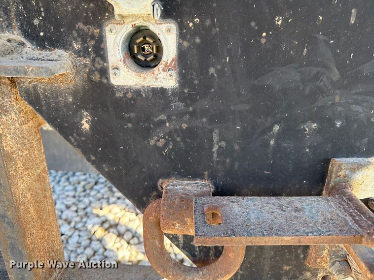 image for item YA1479 2011 Ford F750 Super Duty chipper truck