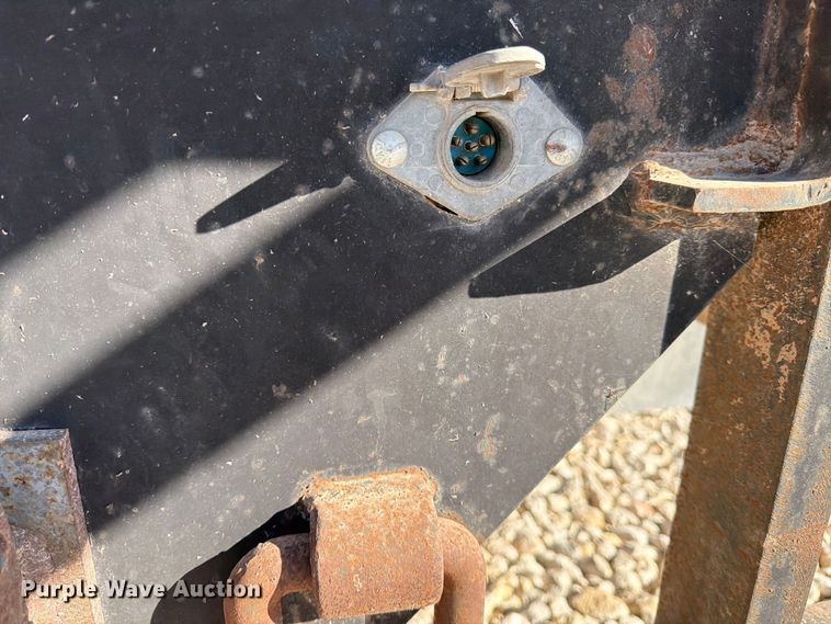 image for item YA1479 2011 Ford F750 Super Duty chipper truck