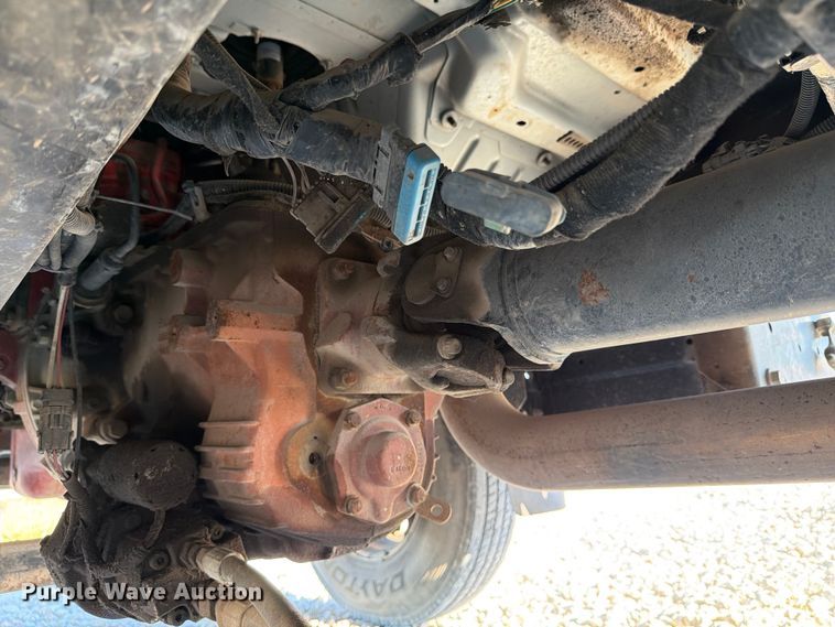 image for item YA1479 2011 Ford F750 Super Duty chipper truck