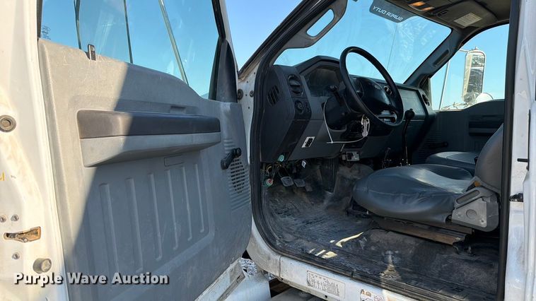 image for item YA1479 2011 Ford F750 Super Duty chipper truck