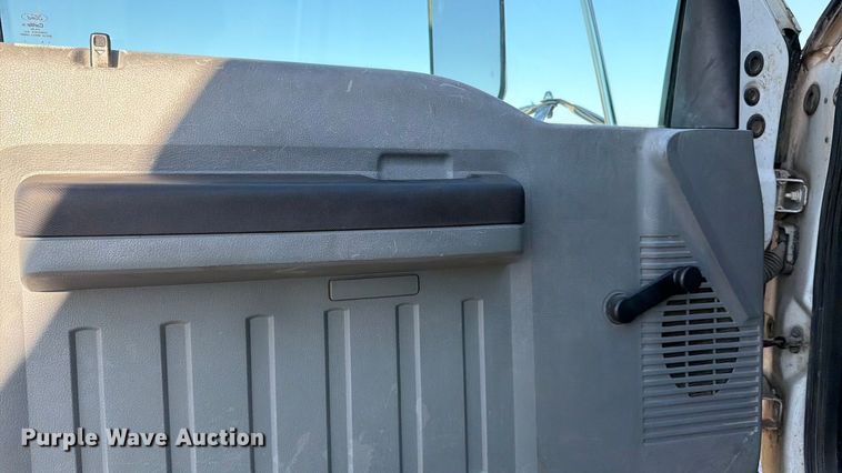 image for item YA1479 2011 Ford F750 Super Duty chipper truck