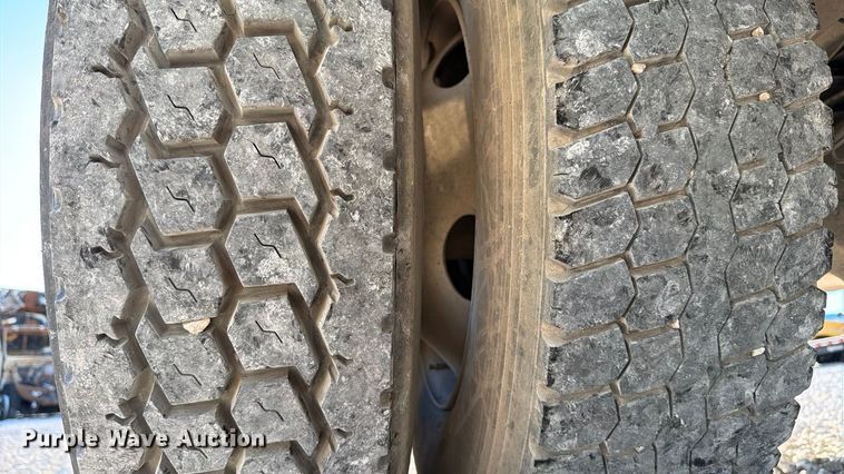 image for item YA1479 2011 Ford F750 Super Duty chipper truck