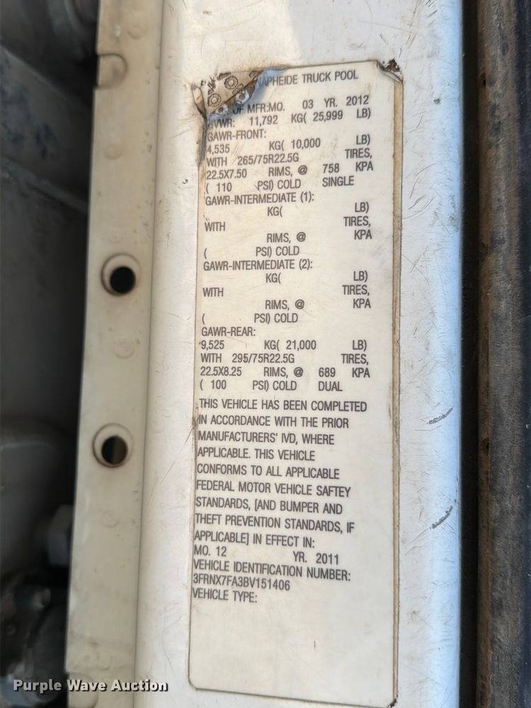 image for item YA1479 2011 Ford F750 Super Duty chipper truck