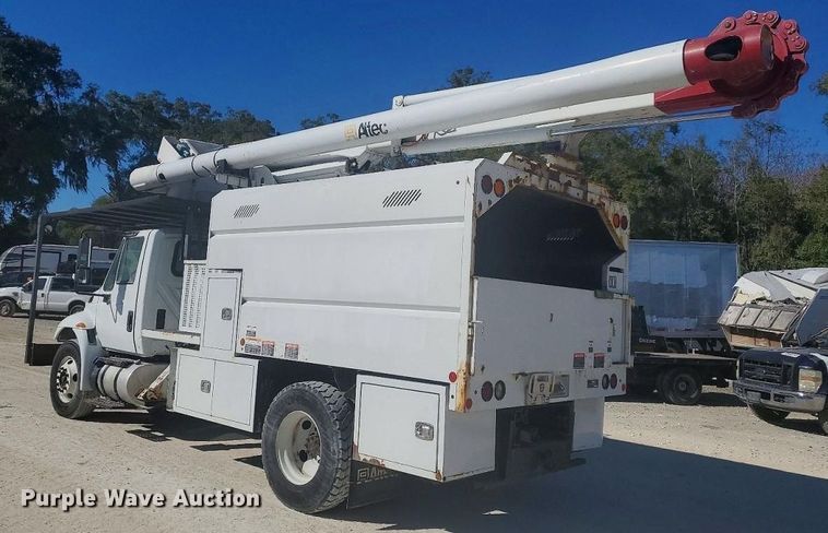 image for item YA1585 2018 International 4300 forestry bucket truck