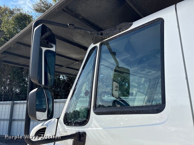 image for item YA1585 2018 International 4300 forestry bucket truck