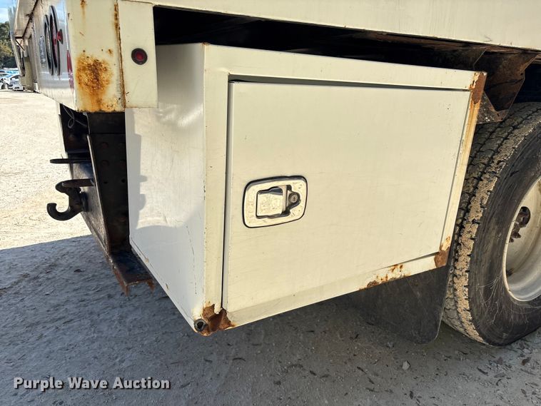 image for item YA1585 2018 International 4300 forestry bucket truck