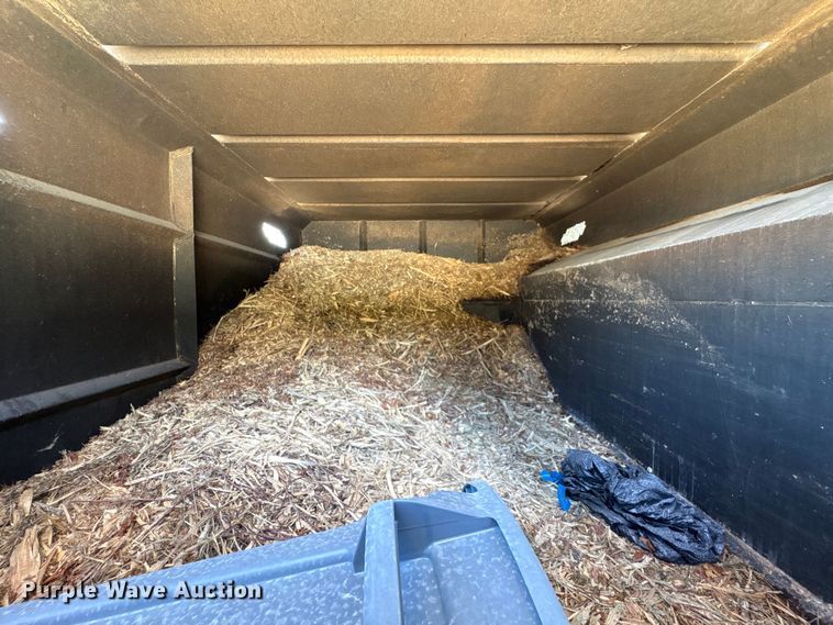 image for item YA1585 2018 International 4300 forestry bucket truck