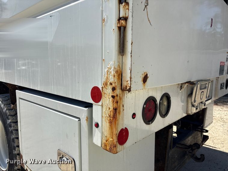 image for item YA1585 2018 International 4300 forestry bucket truck