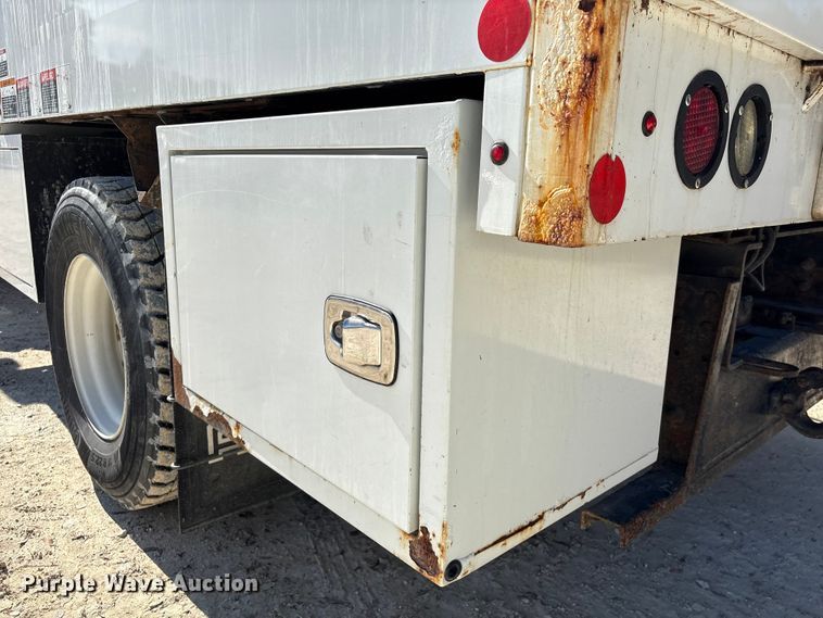image for item YA1585 2018 International 4300 forestry bucket truck