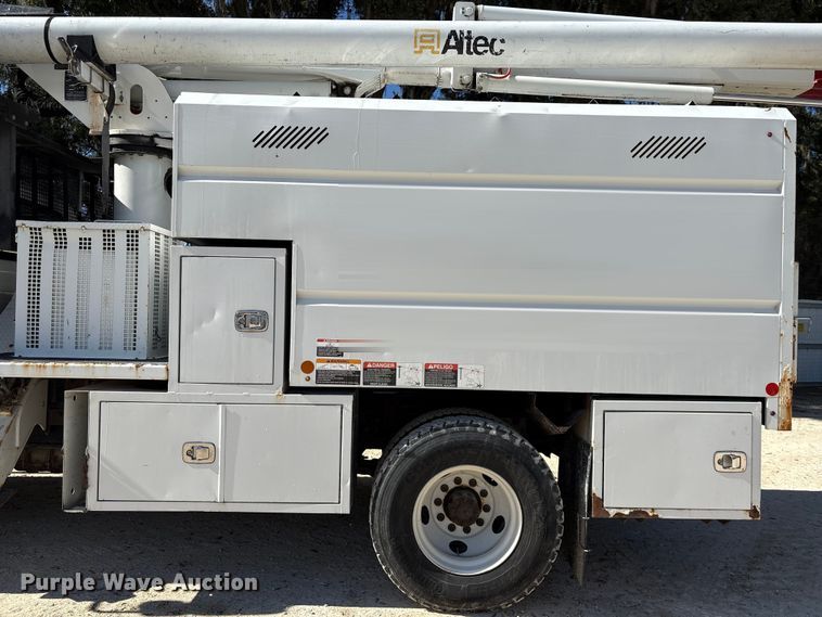 image for item YA1585 2018 International 4300 forestry bucket truck