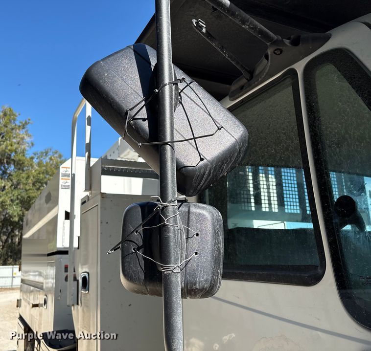 image for item YA1585 2018 International 4300 forestry bucket truck