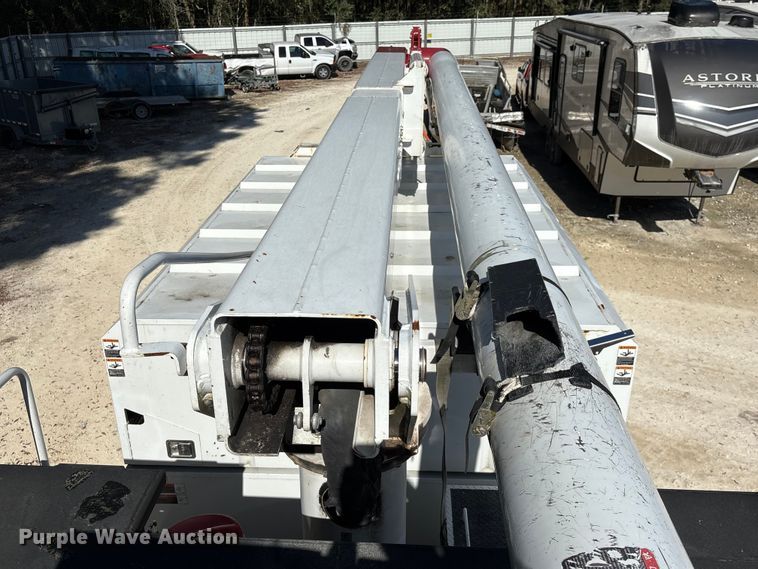 image for item YA1585 2018 International 4300 forestry bucket truck