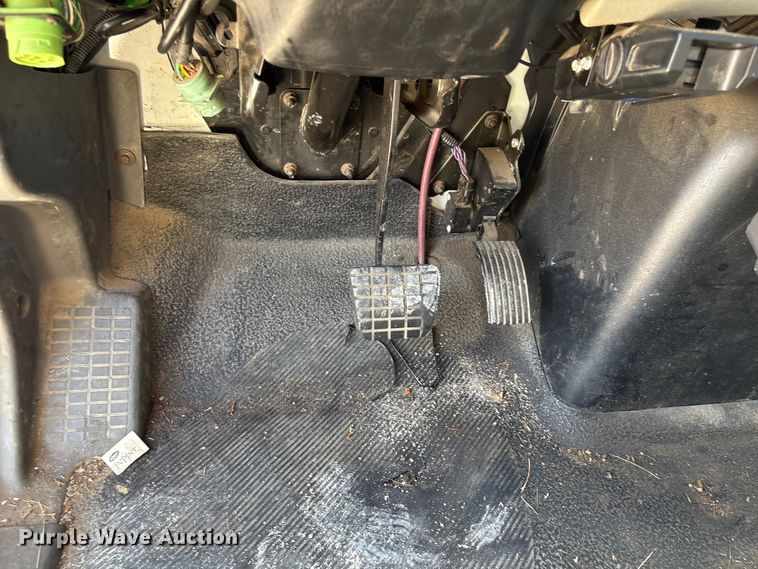 image for item YA1585 2018 International 4300 forestry bucket truck