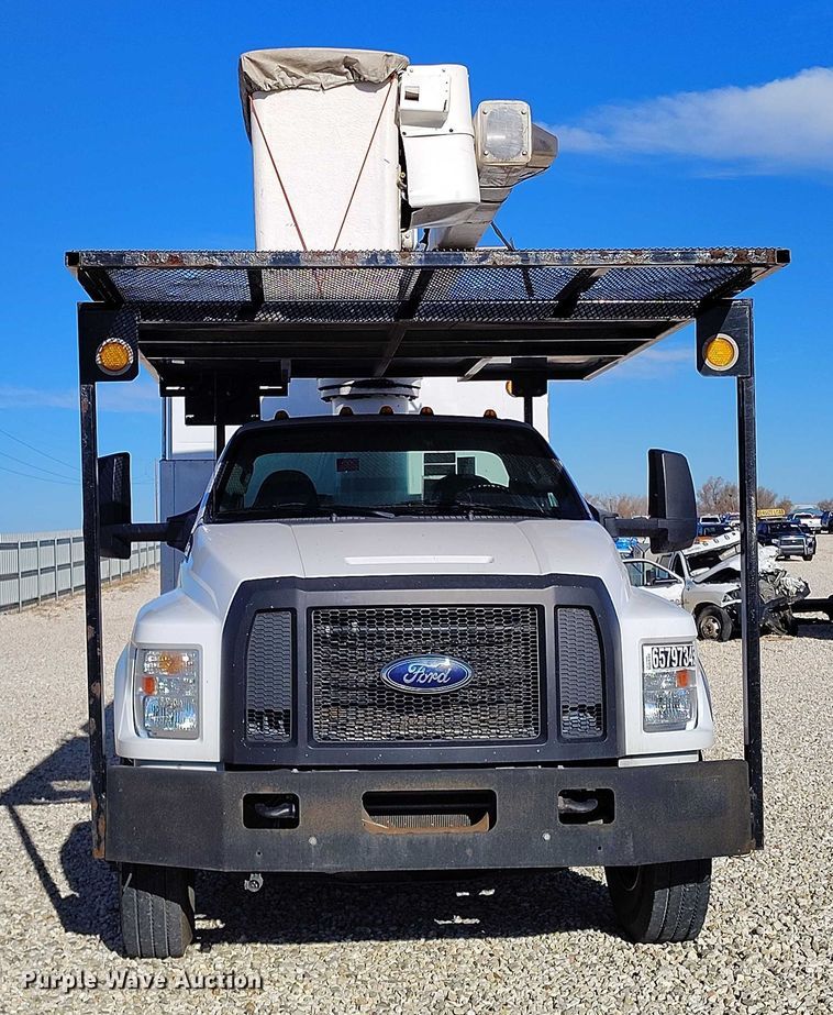 image for item YA1590 2017 Ford F750 Super Duty forestry bucket truck