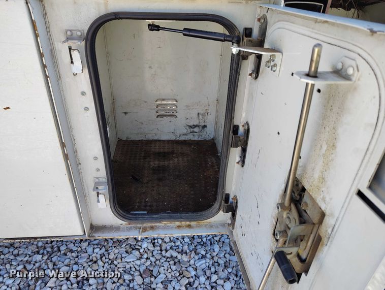 image for item YA1590 2017 Ford F750 Super Duty forestry bucket truck