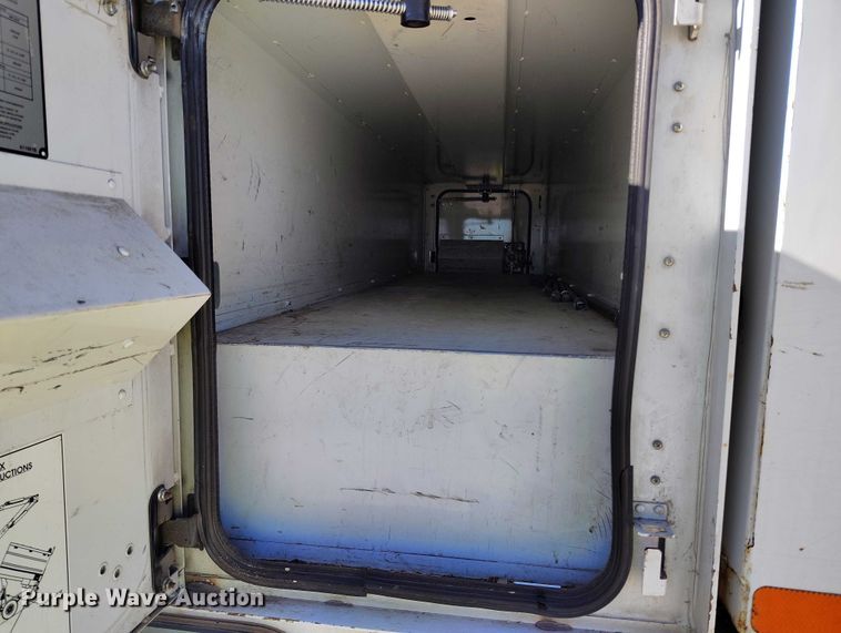 image for item YA1590 2017 Ford F750 Super Duty forestry bucket truck