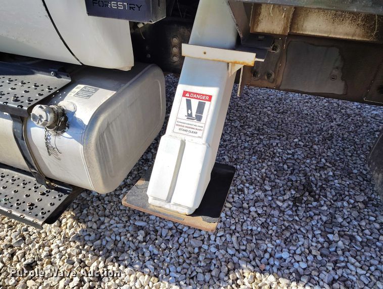 image for item YA1590 2017 Ford F750 Super Duty forestry bucket truck