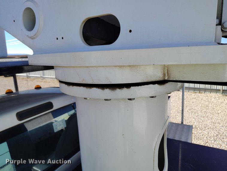 image for item YA1590 2017 Ford F750 Super Duty forestry bucket truck