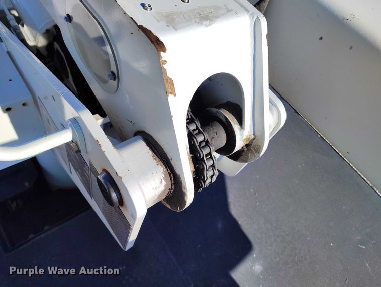 image for item YA1590 2017 Ford F750 Super Duty forestry bucket truck