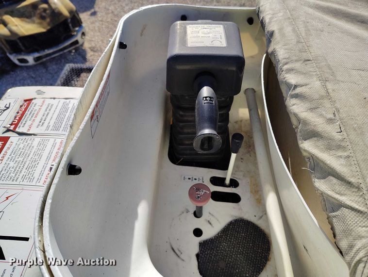 image for item YA1590 2017 Ford F750 Super Duty forestry bucket truck