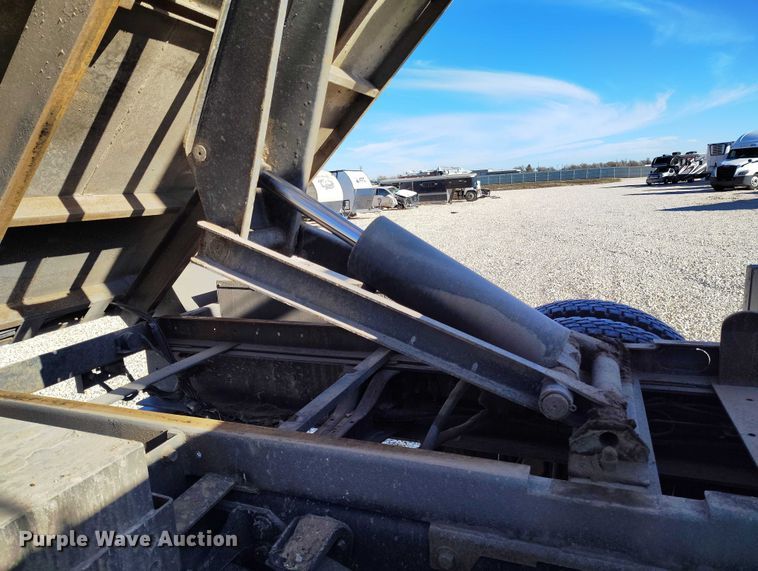 image for item YA1590 2017 Ford F750 Super Duty forestry bucket truck