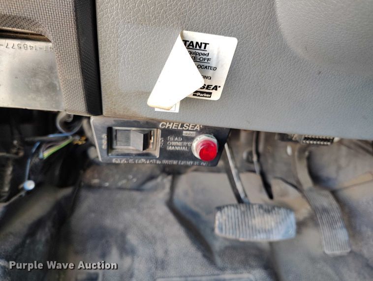 image for item YA1590 2017 Ford F750 Super Duty forestry bucket truck