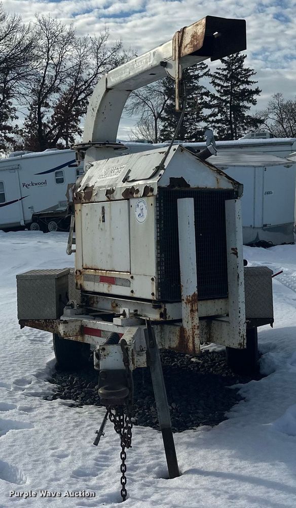 image for item YA1594 2004 Bandit 200 wood chipper