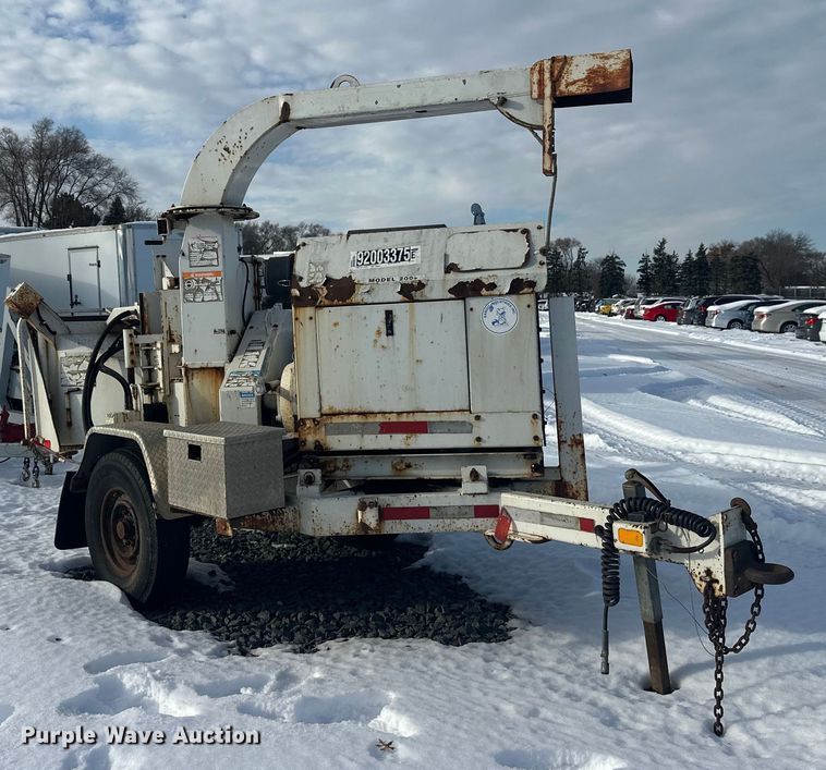 image for item YA1594 2004 Bandit 200 wood chipper