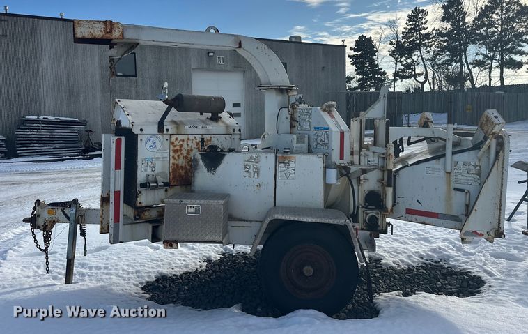 image for item YA1594 2004 Bandit 200 wood chipper