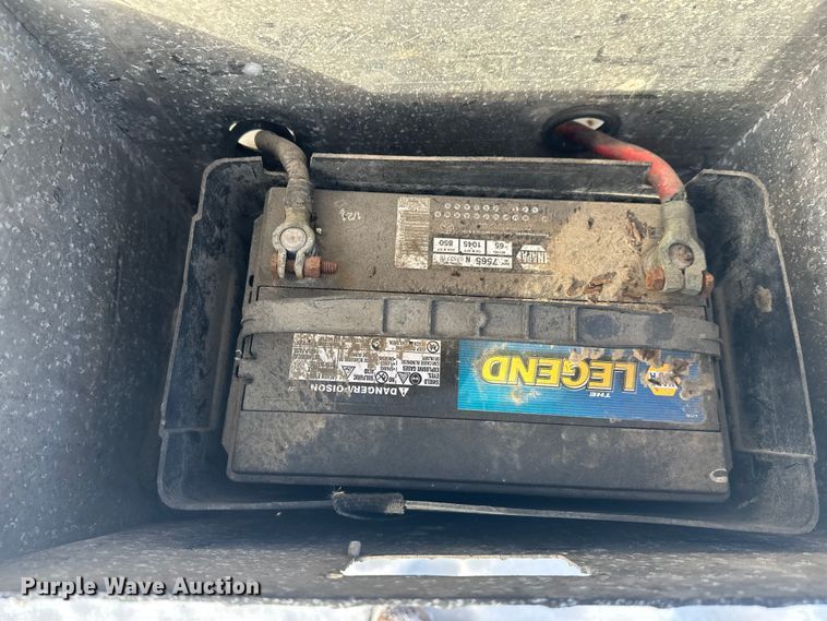 image for item YA1594 2004 Bandit 200 wood chipper