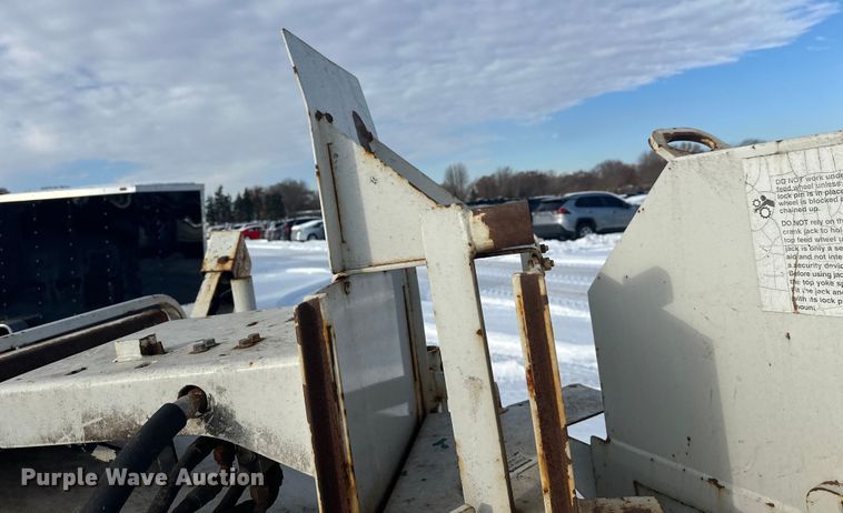 image for item YA1594 2004 Bandit 200 wood chipper