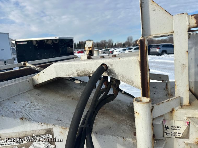 image for item YA1594 2004 Bandit 200 wood chipper