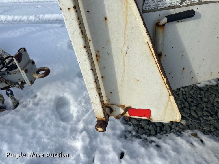 image for item YA1594 2004 Bandit 200 wood chipper