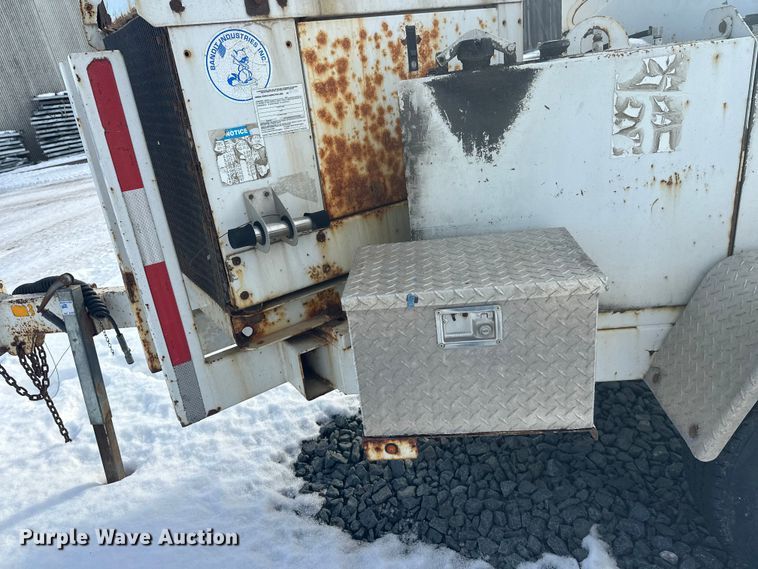 image for item YA1594 2004 Bandit 200 wood chipper