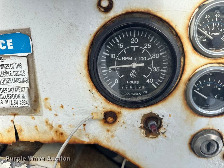 image for item YA1594 2004 Bandit 200 wood chipper