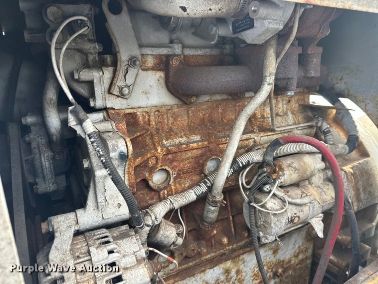 image for item YA1594 2004 Bandit 200 wood chipper