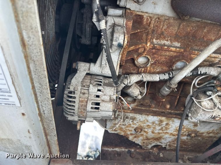 image for item YA1594 2004 Bandit 200 wood chipper