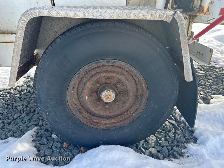 image for item YA1594 2004 Bandit 200 wood chipper