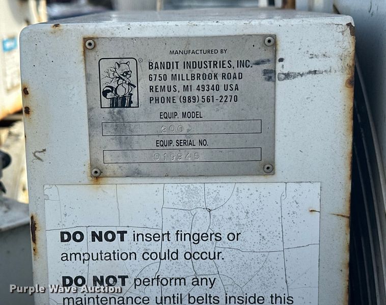 image for item YA1594 2004 Bandit 200 wood chipper