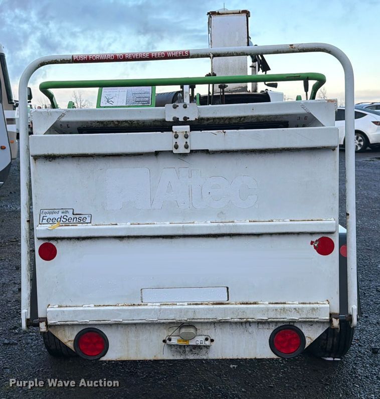 image for item YA1800 2013 Altec DC912A wood chipper