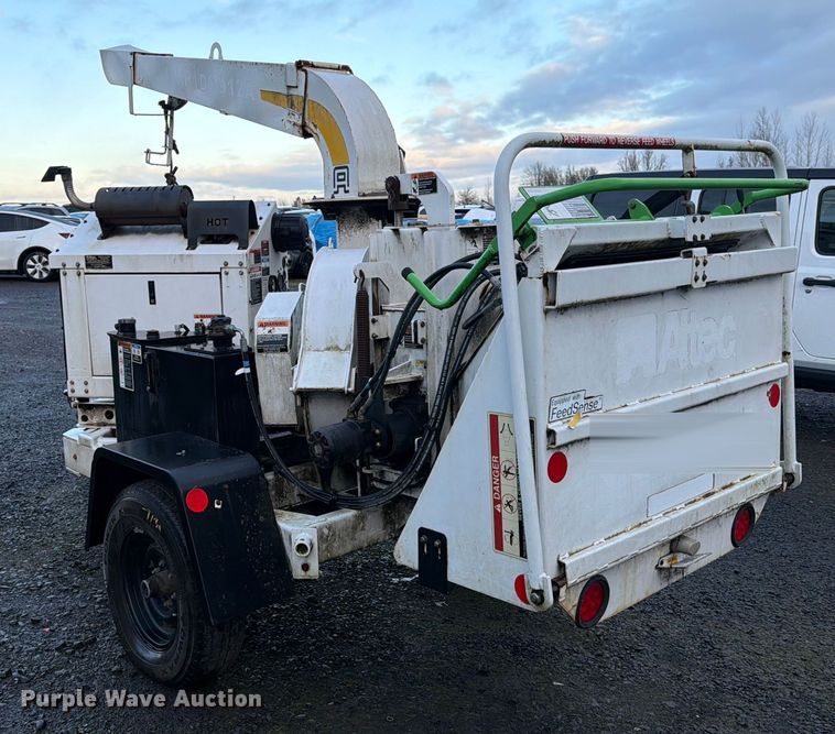 image for item YA1800 2013 Altec DC912A wood chipper