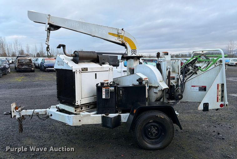 image for item YA1800 2013 Altec DC912A wood chipper
