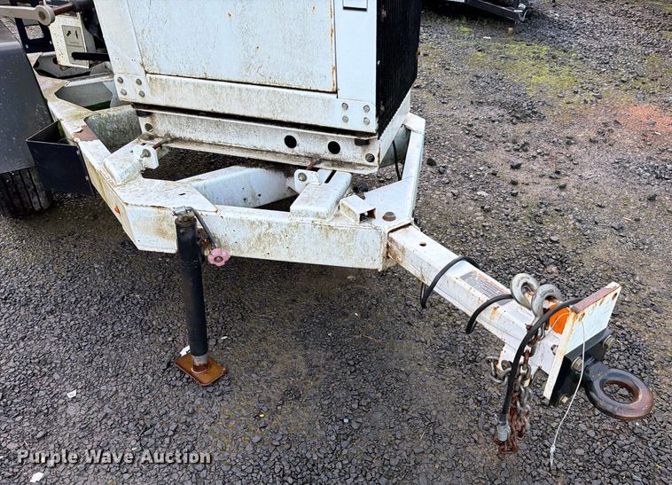 image for item YA1800 2013 Altec DC912A wood chipper
