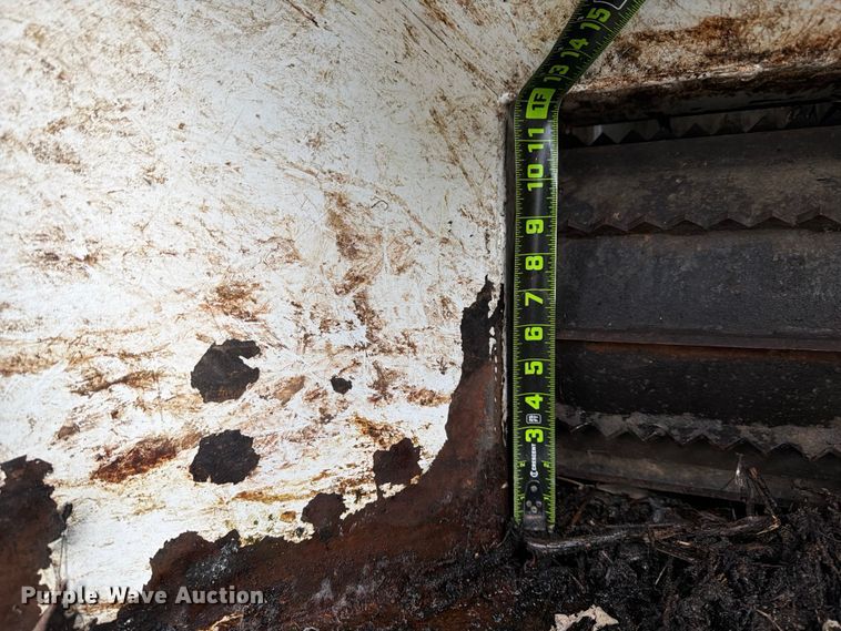 image for item YA1800 2013 Altec DC912A wood chipper