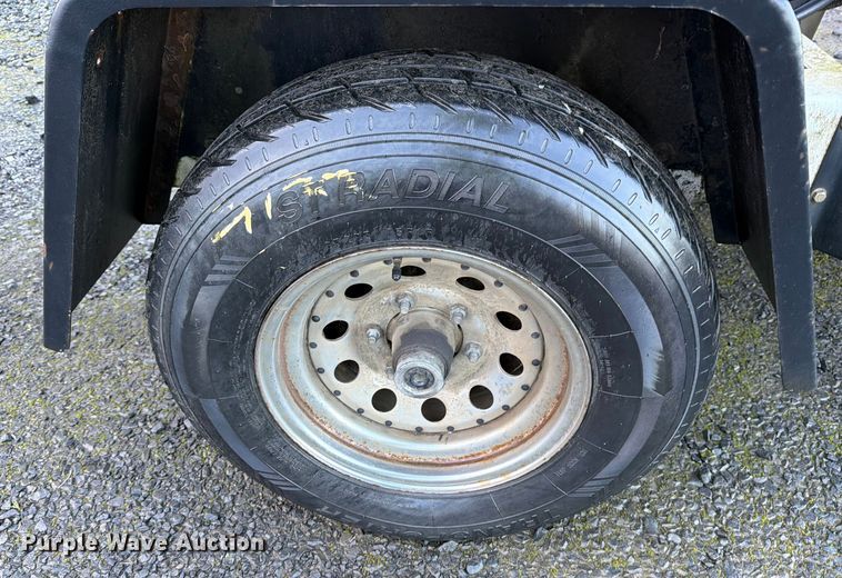 image for item YA1800 2013 Altec DC912A wood chipper