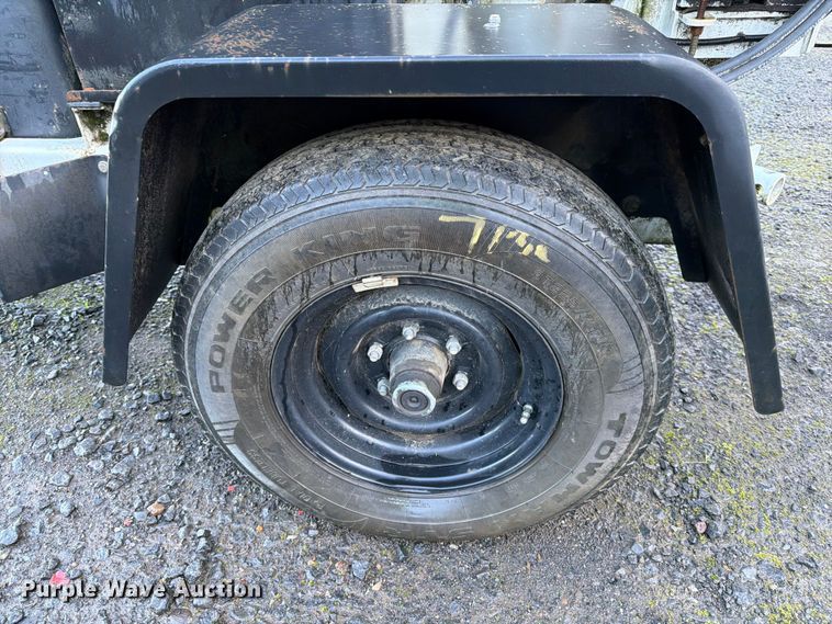 image for item YA1800 2013 Altec DC912A wood chipper